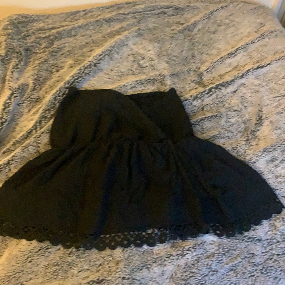 Black hollister crop top